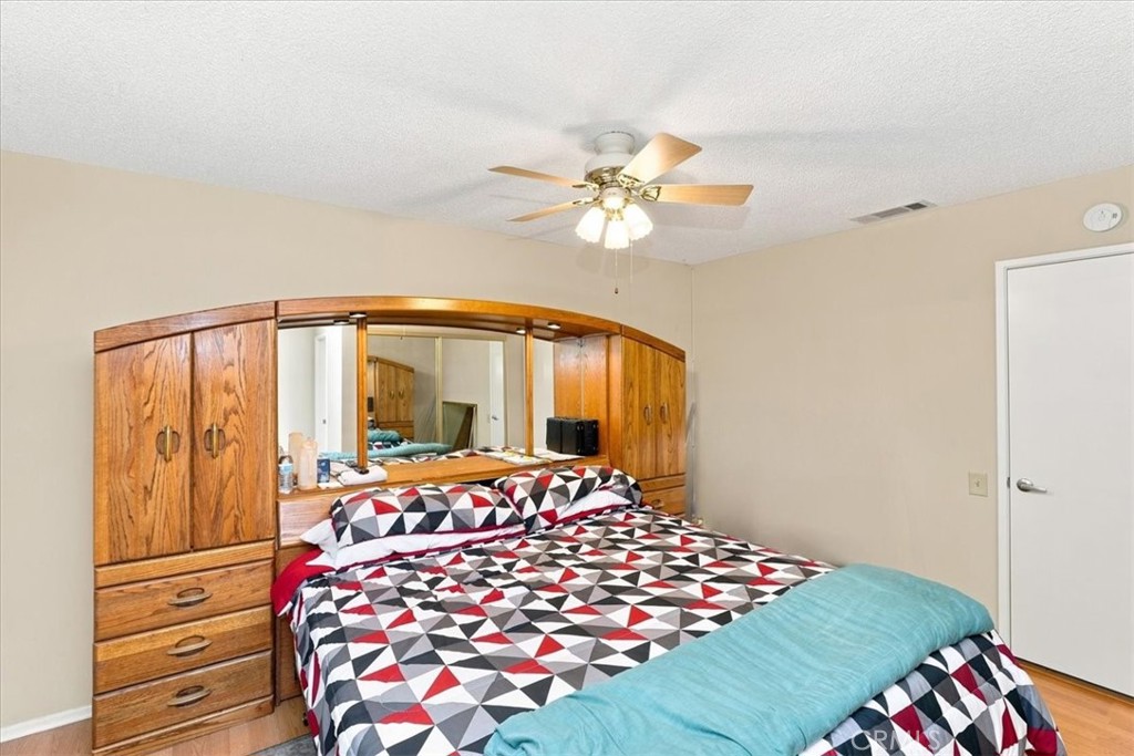 26401 Harrisburg Property Photo 22