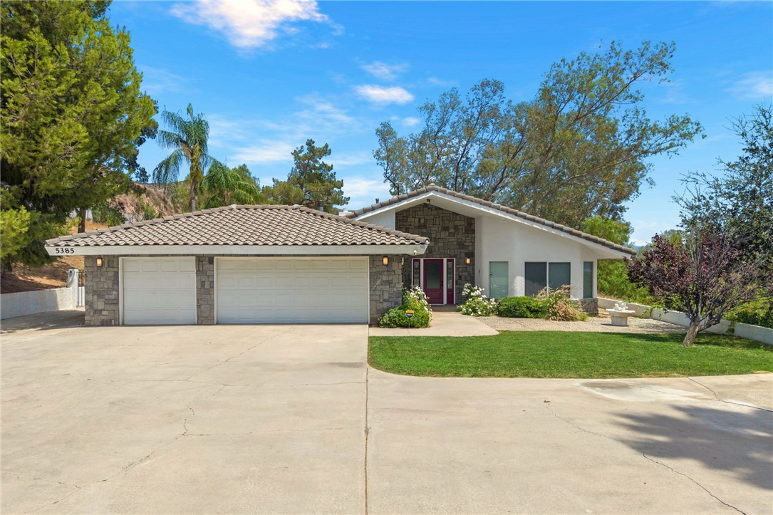 5385 Park Property Photo 4