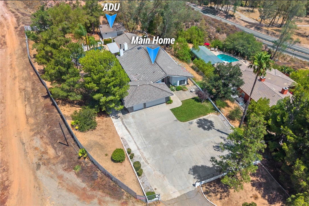 5385 Park Property Photo 8