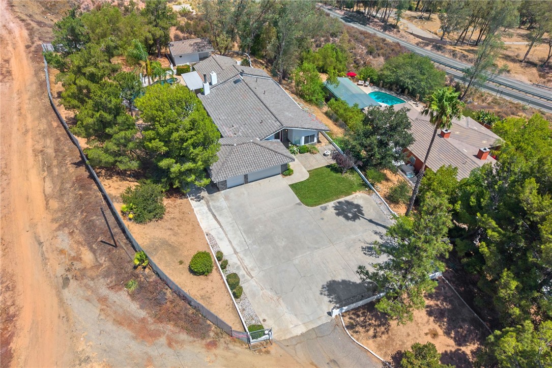 5385 Park Property Photo 9