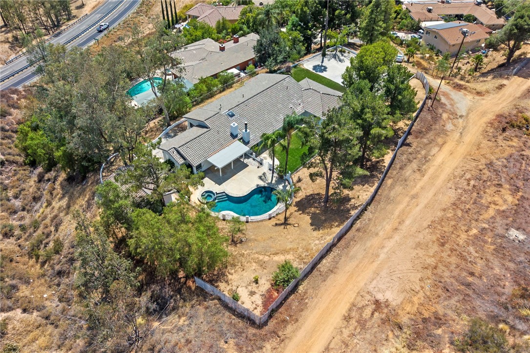 5385 Park Property Photo 10