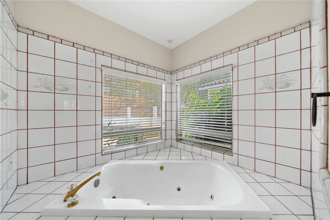 5385 Park Property Photo 32