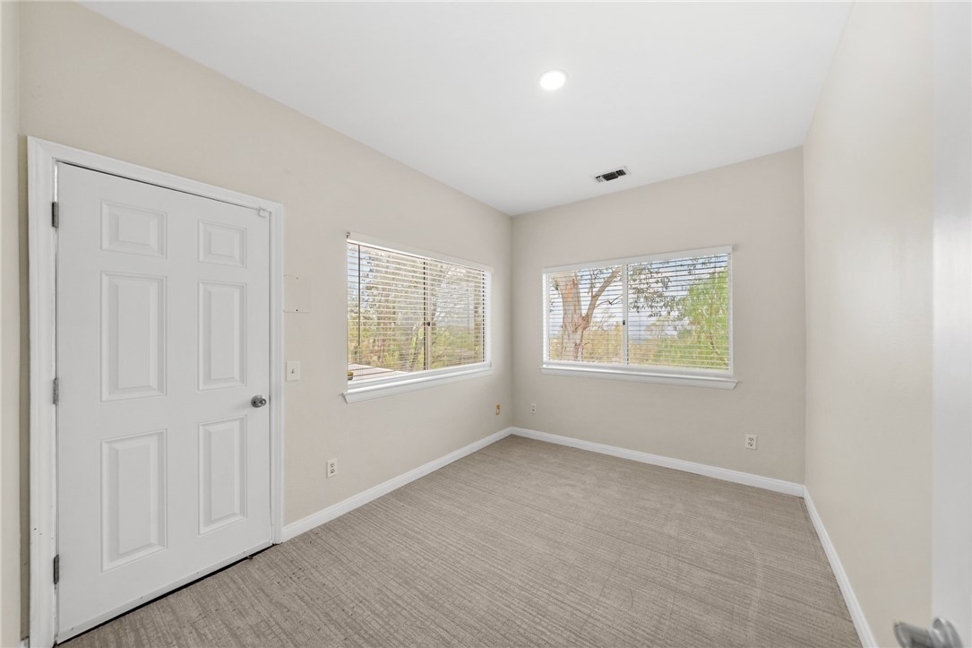 5385 Park Property Photo 35
