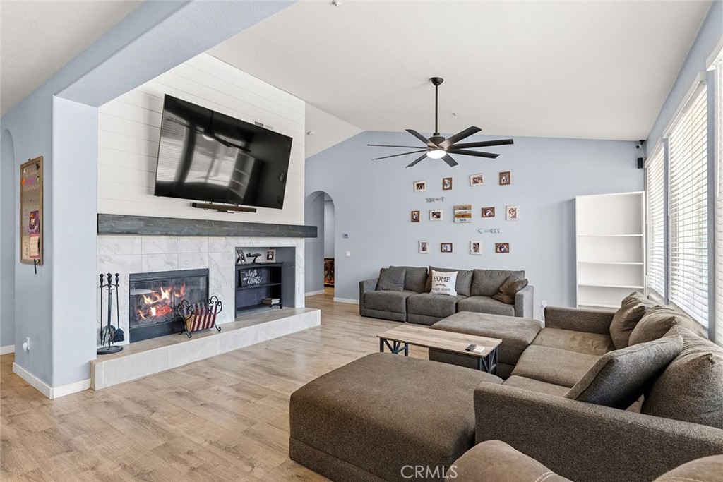 17229 Prairie Mile Road Property Photo 6