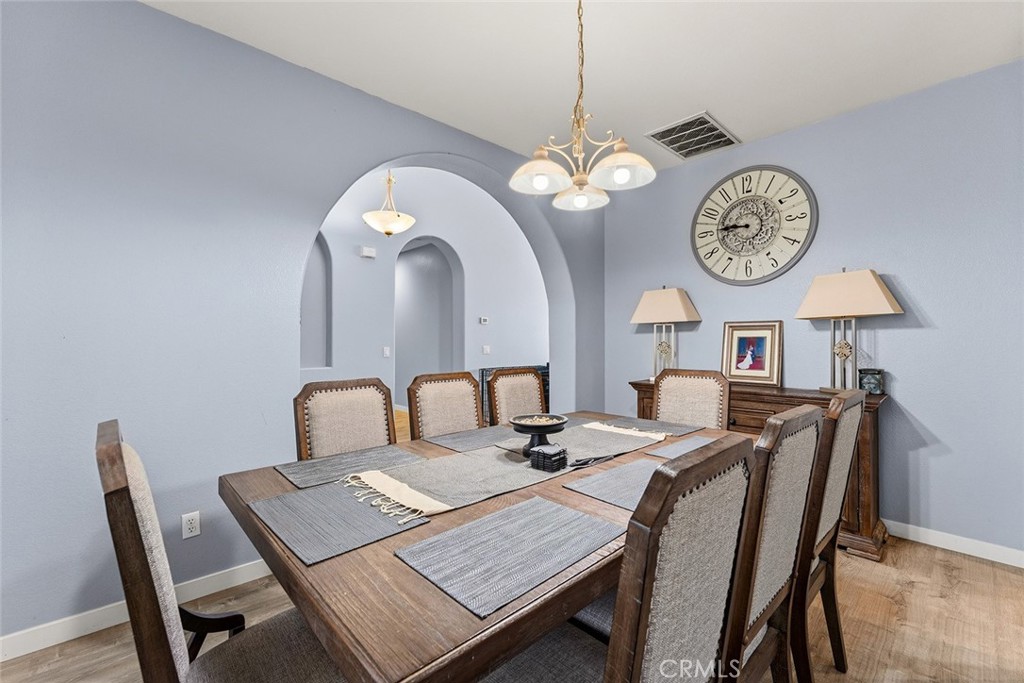 17229 Prairie Mile Road Property Photo 14