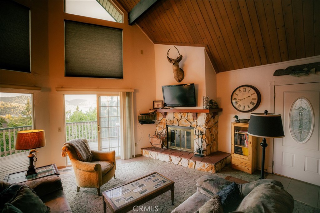 1239 Yosemite Property Photo 8
