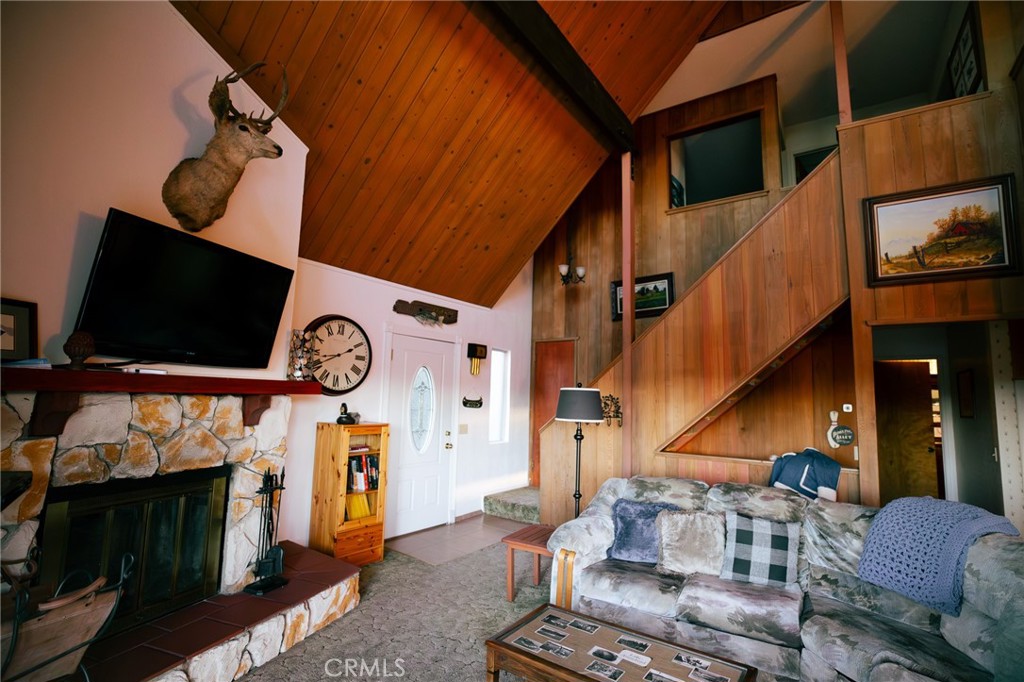 1239 Yosemite Property Photo 9