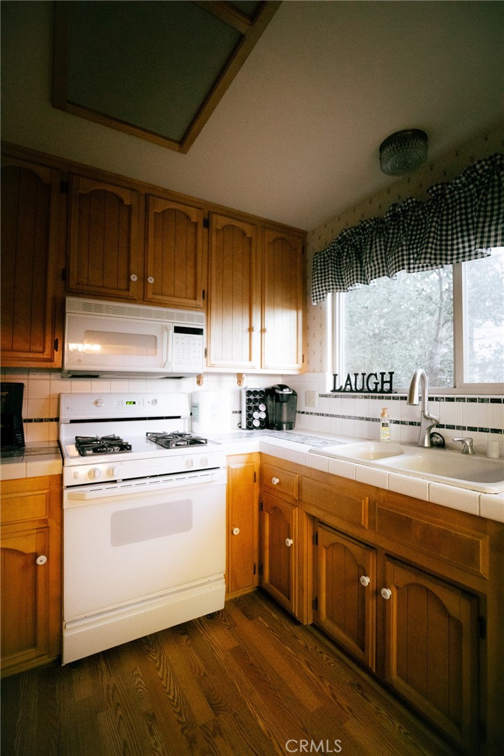 1239 Yosemite Property Photo 10
