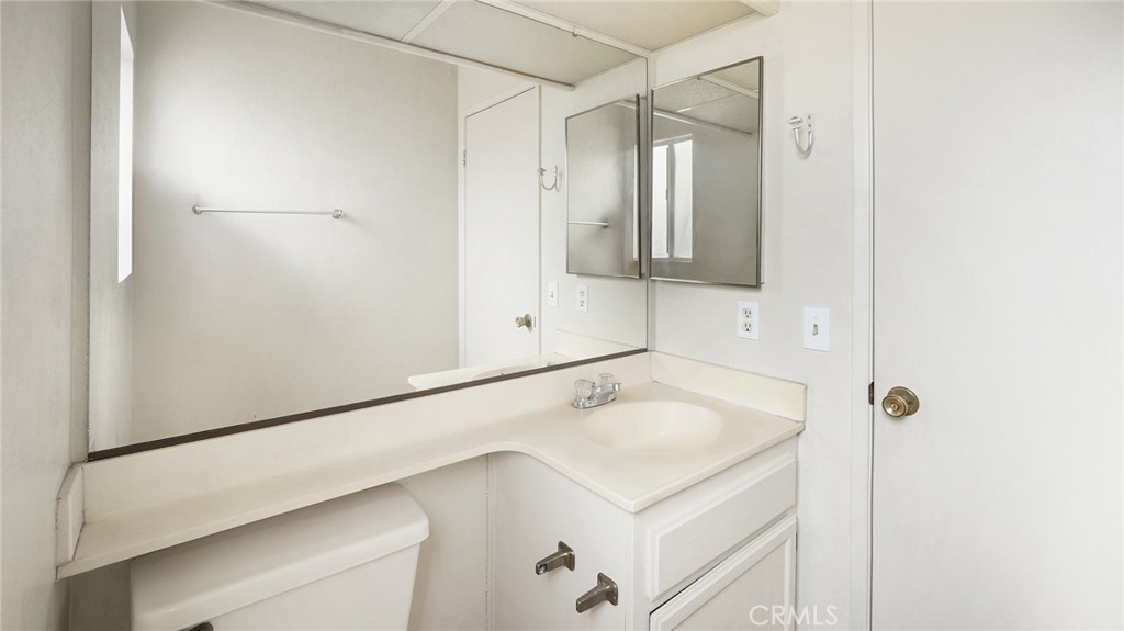 42126 Roanoake Street Property Photo 9