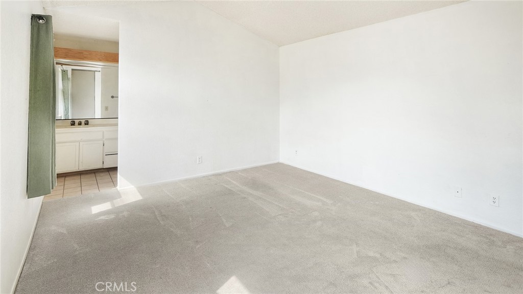 42126 Roanoake Street Property Photo 15