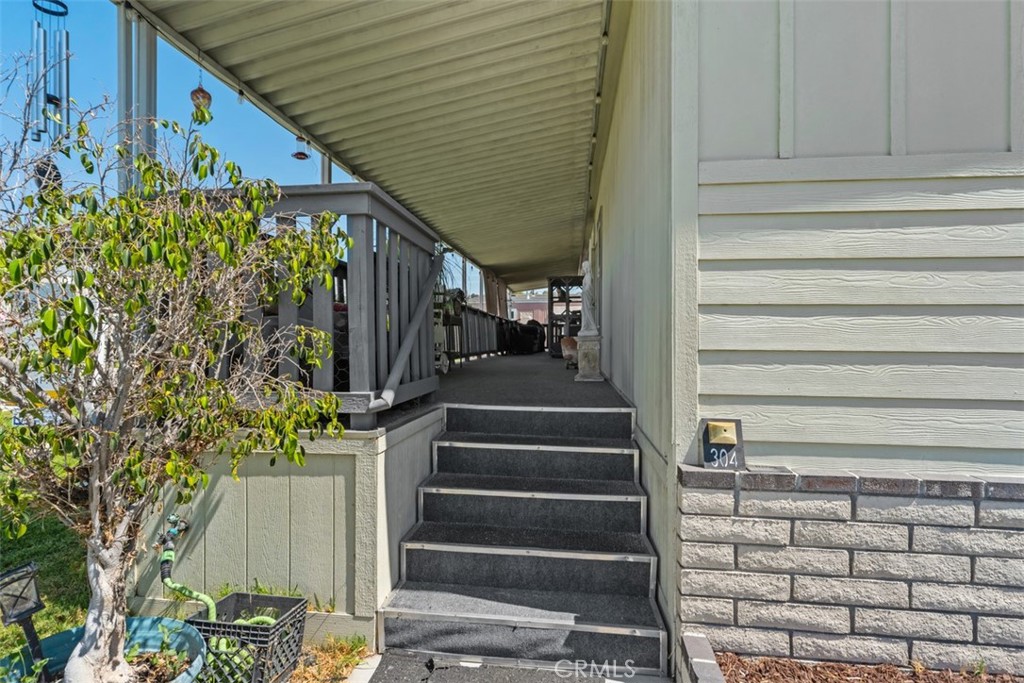 5815 La Palma Ave 304 Property Photo 6