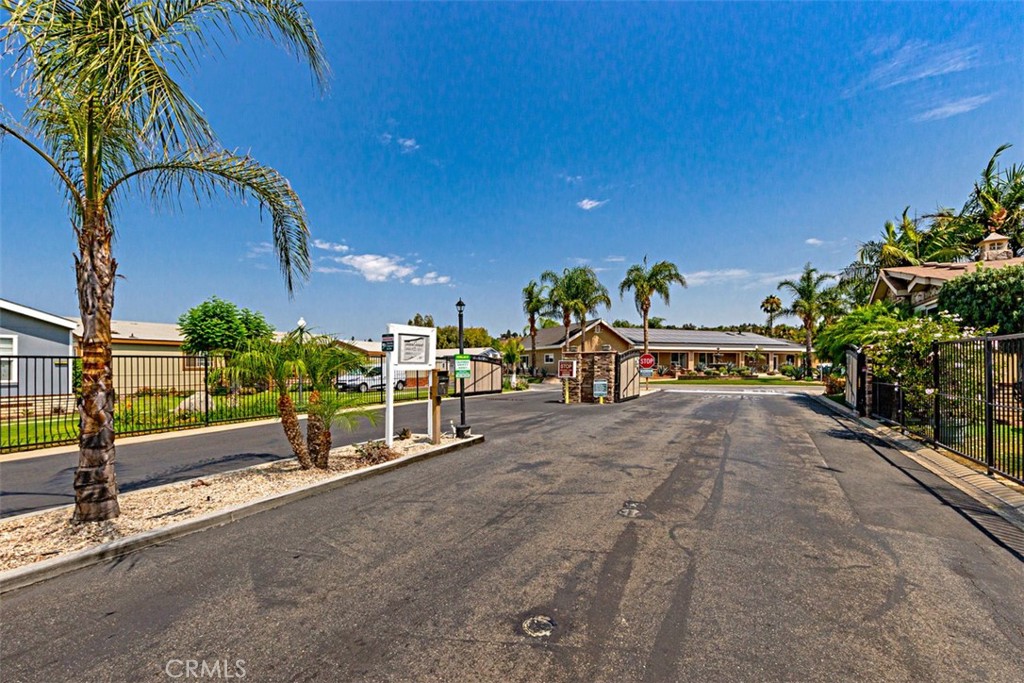 5815 La Palma Ave 304 Property Photo 47