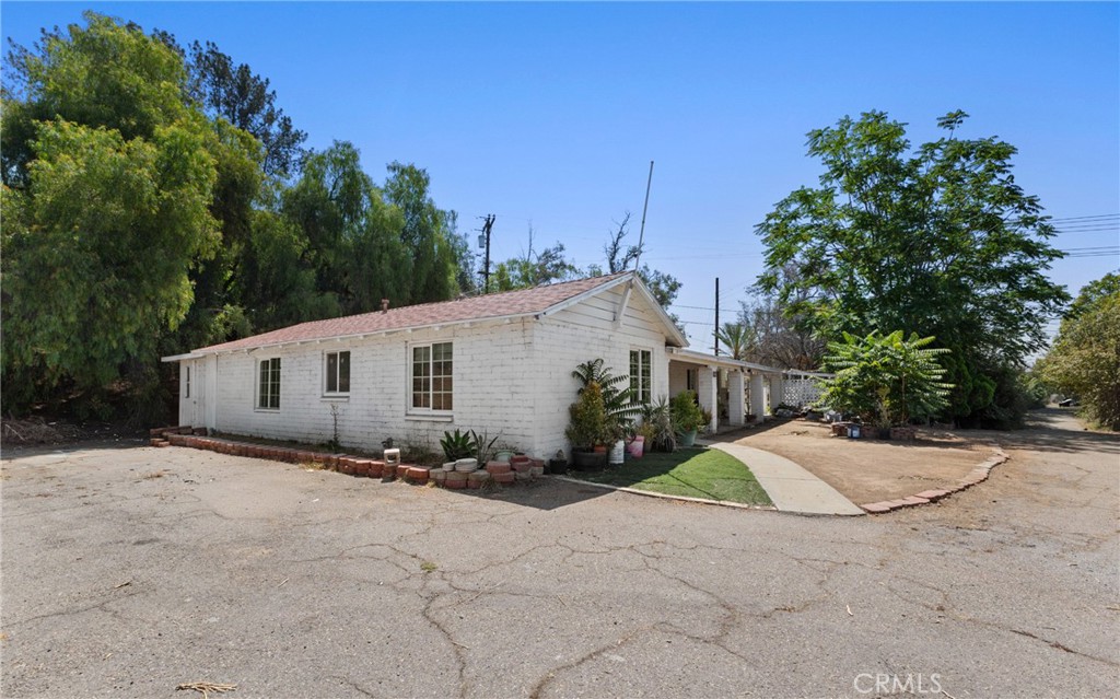 1684 Broadway Property Photo 3