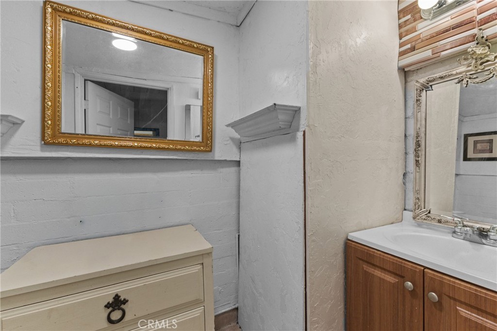 1684 Broadway Property Photo 17