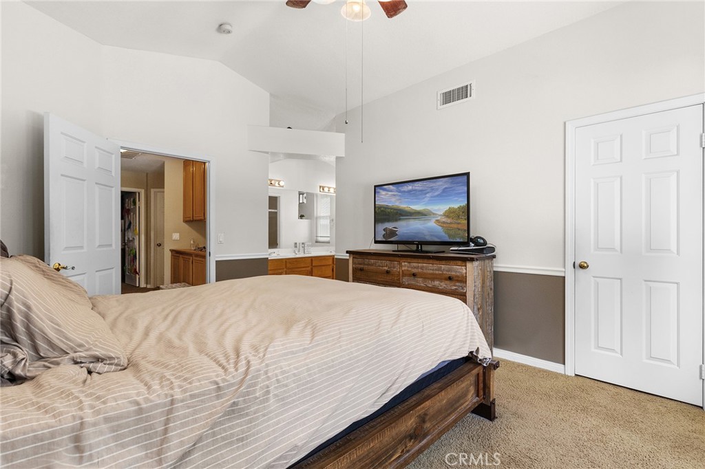 39885 Wild Canary Ln Property Photo 13