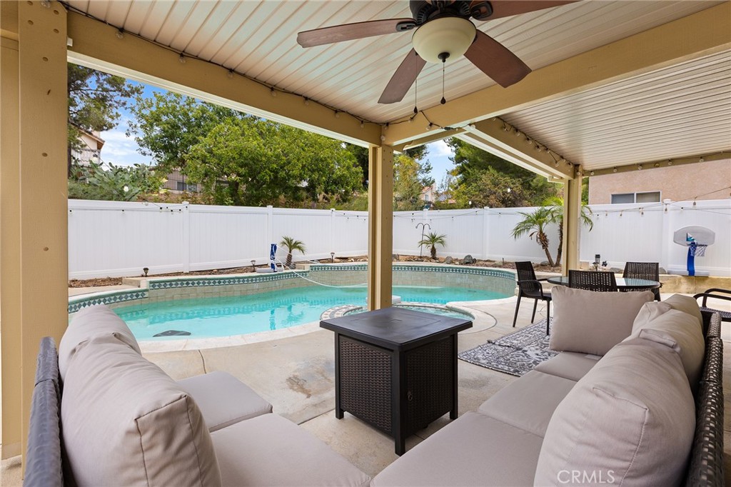 39885 Wild Canary Ln Property Photo 17