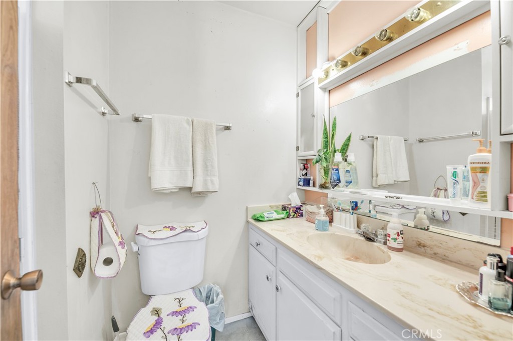 545 Jade Property Photo 14