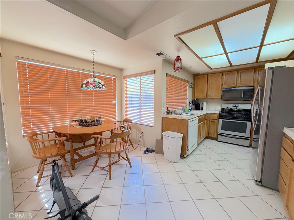 41751 Gilwood Court Property Photo 8