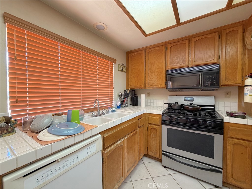 41751 Gilwood Court Property Photo 9