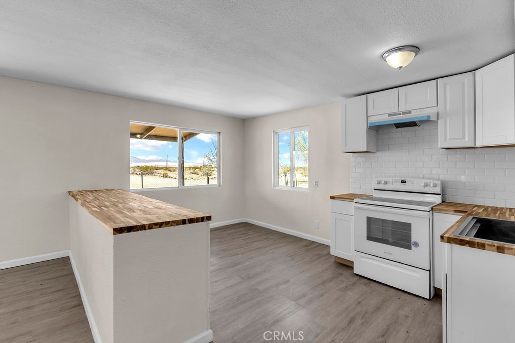 3852 Midway Road Property Photo 1