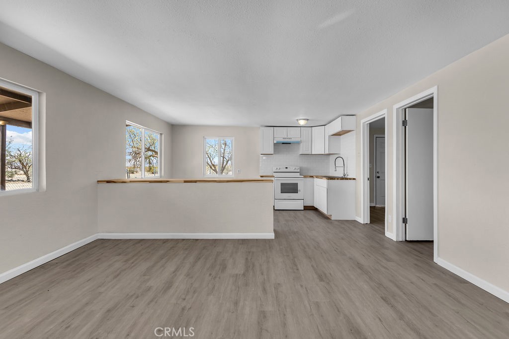 3852 Midway Road Property Photo 5