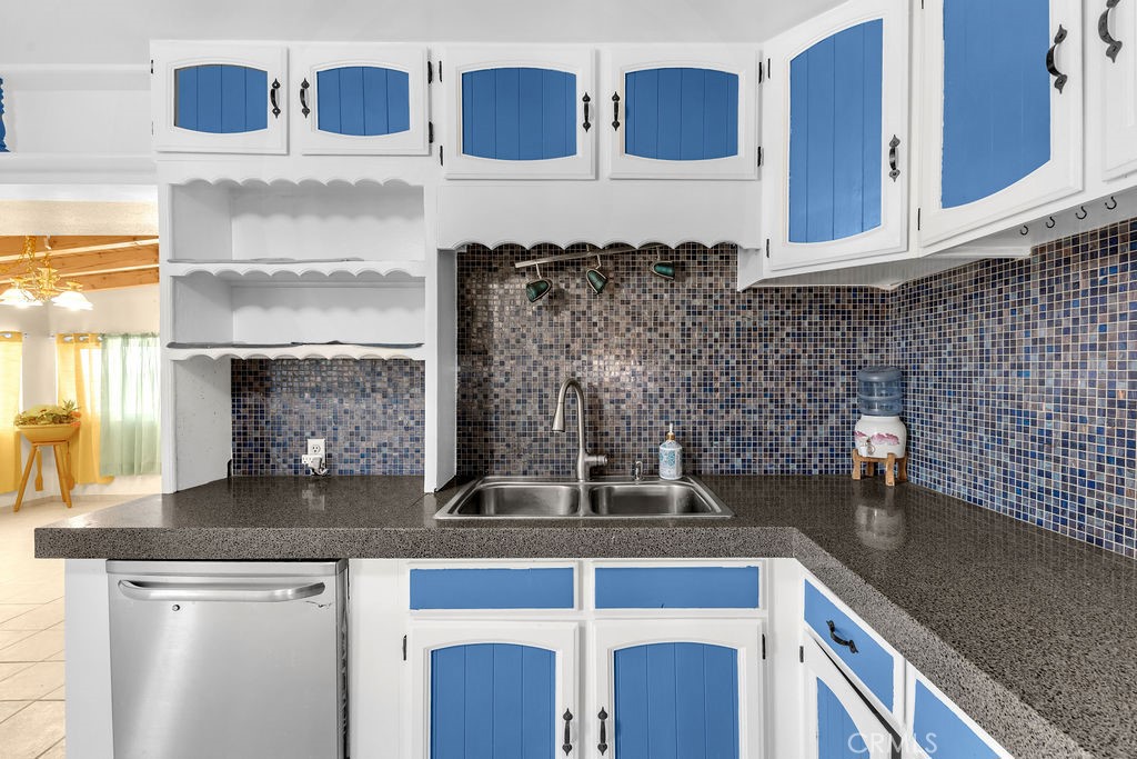 1998 Cambria Avenue Property Photo 22