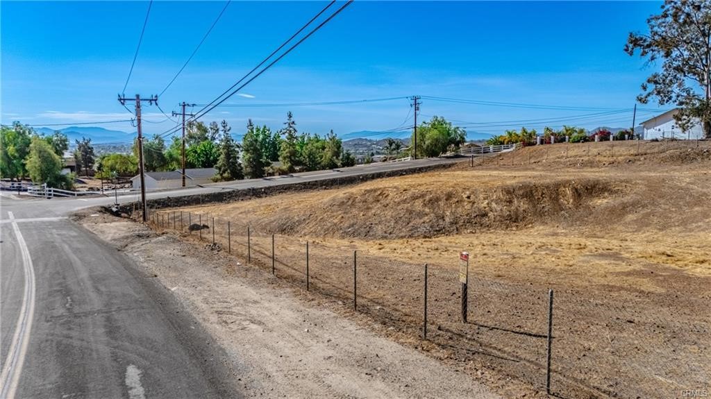 0 Conejo/las Flores Property Photo 8