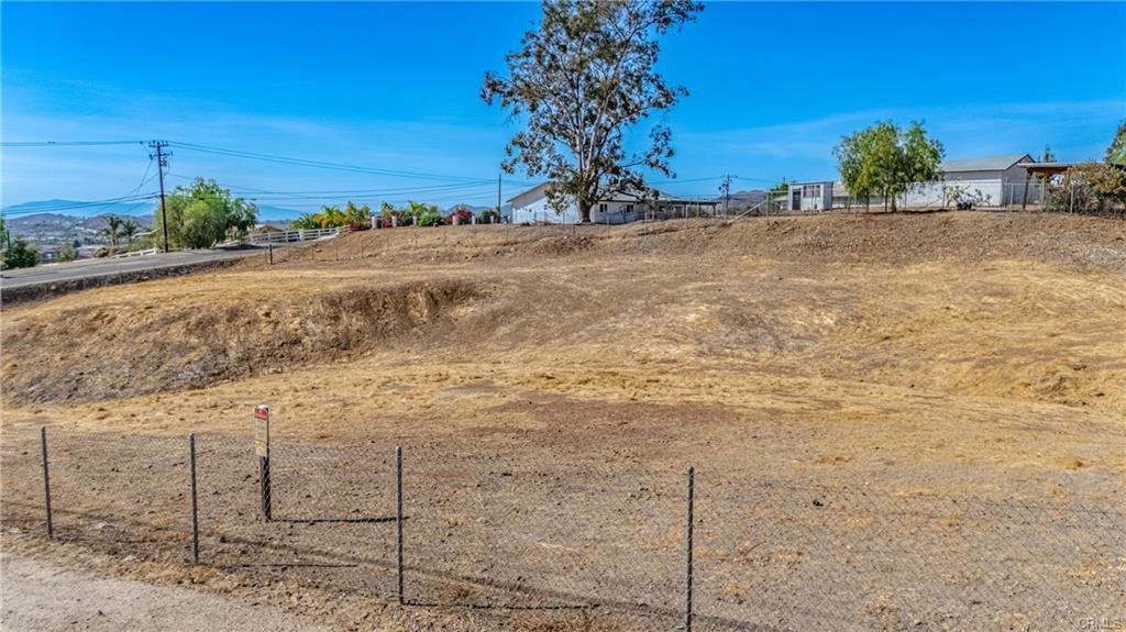 0 Conejo/las Flores Property Photo 9
