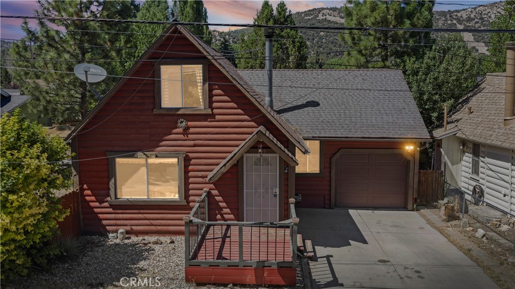 109 Arbor Property Photo 3