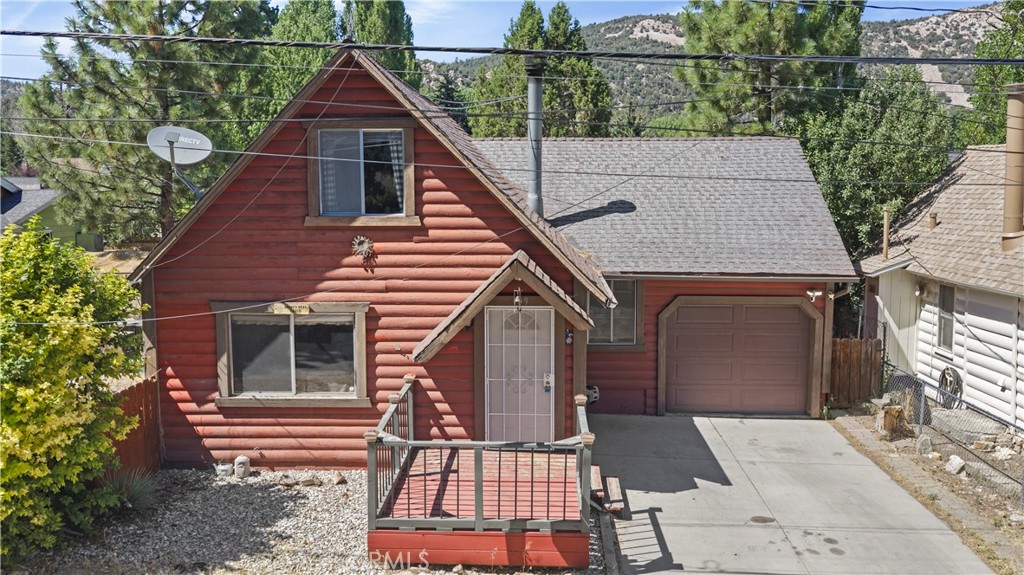 109 Arbor Property Photo 17