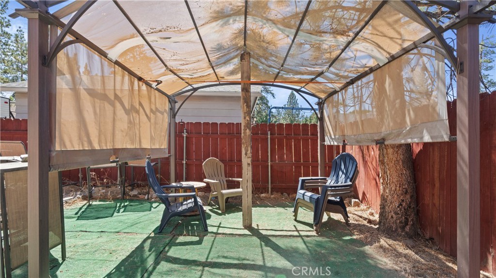 109 Arbor Property Photo 25