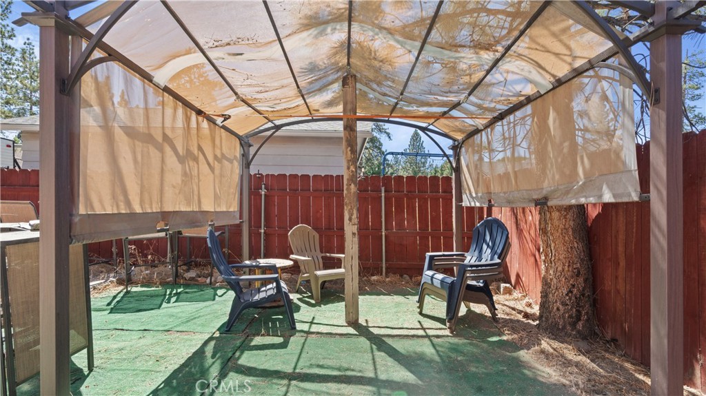 109 Arbor Property Photo 26