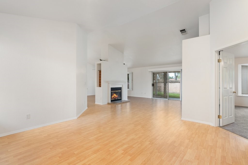 2699 Peach Tree St Property Photo 10