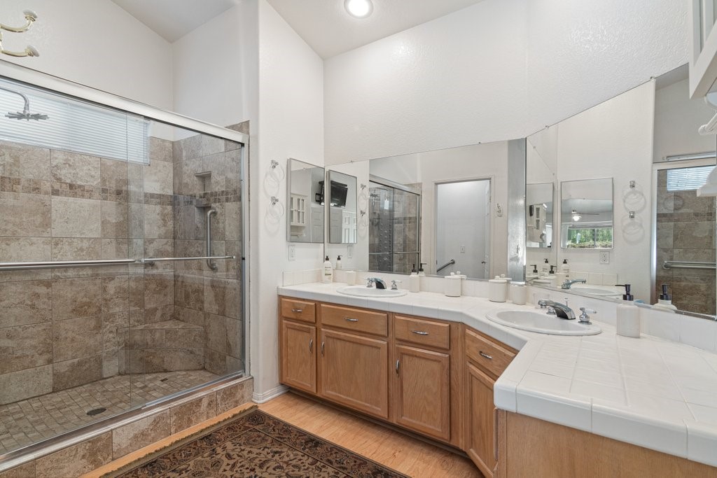2699 Peach Tree St Property Photo 27