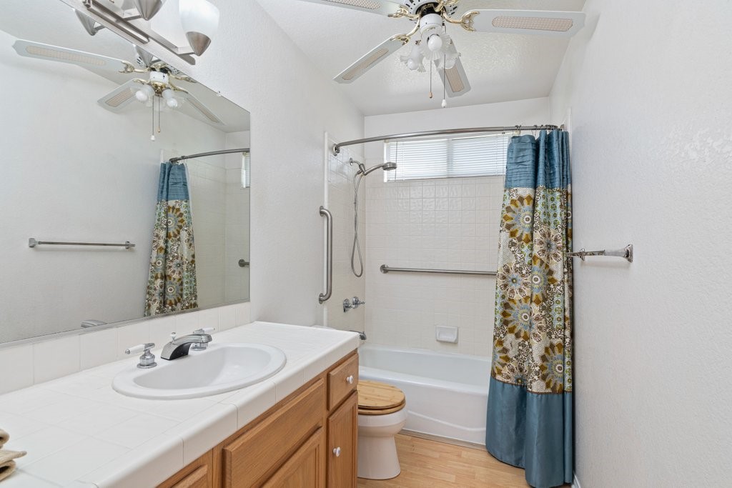 2699 Peach Tree St Property Photo 33