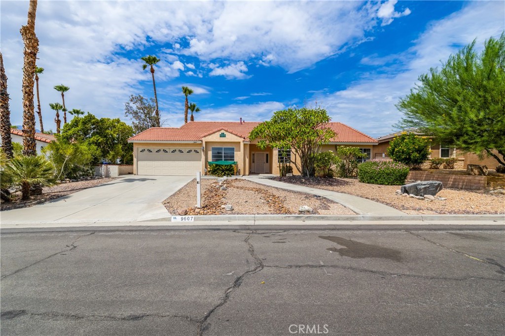 9607 Oakmount Boulevard Property Photo 1