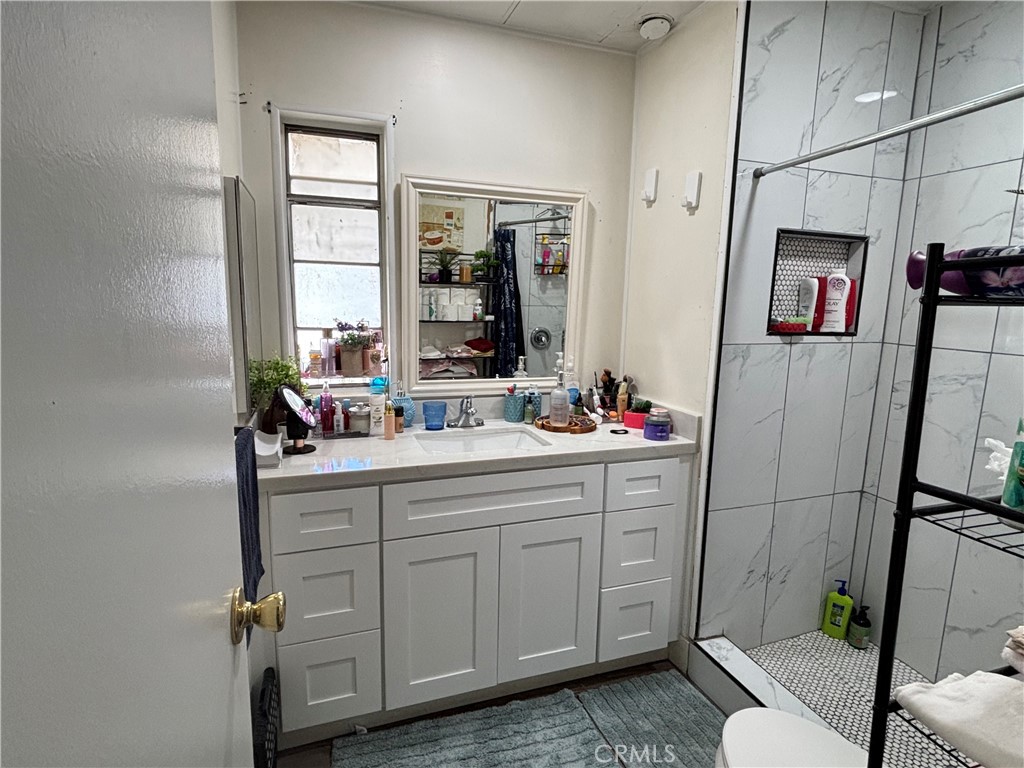 455 E 7th Street 24 Property Photo 5