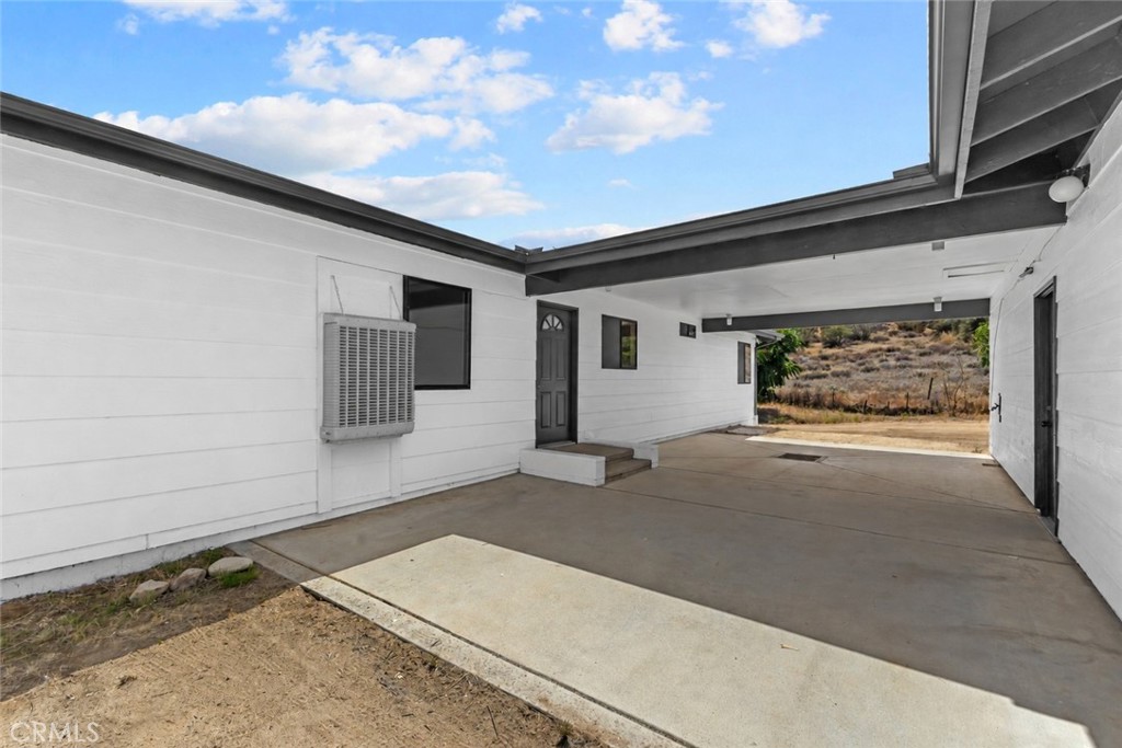 40585 Lakeshore Boulevard Property Photo 5