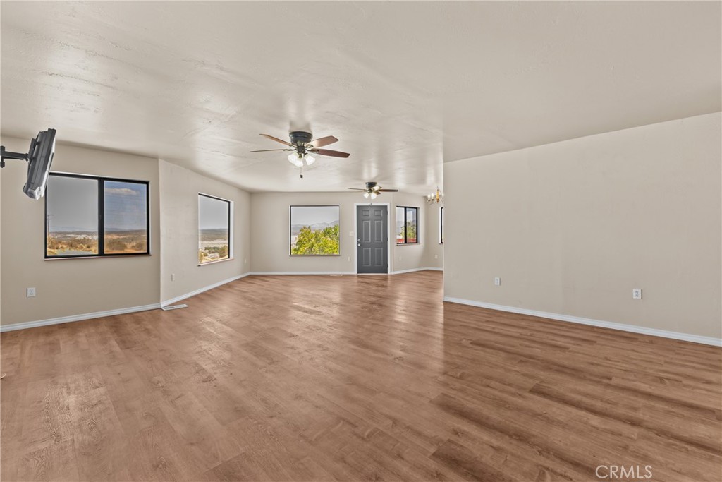 40585 Lakeshore Boulevard Property Photo 6