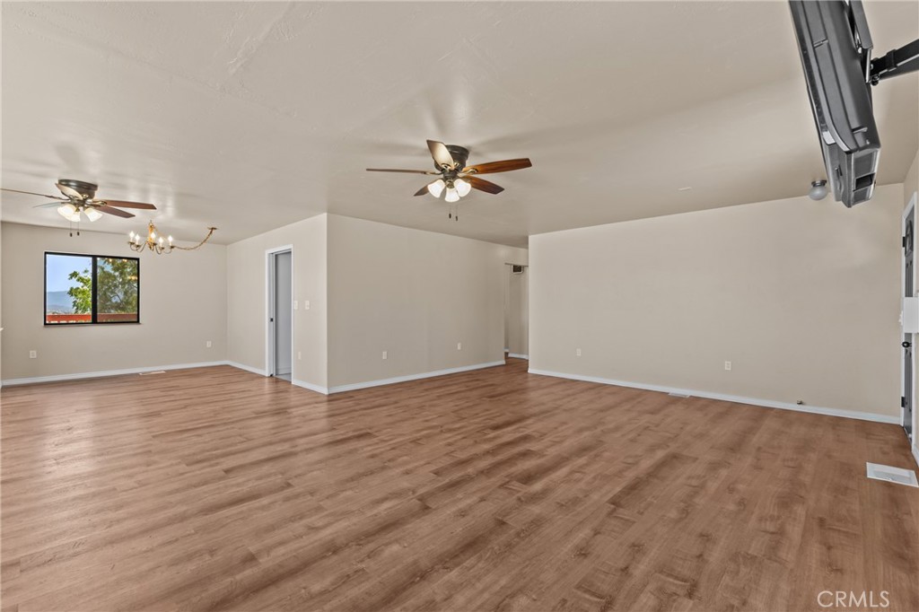 40585 Lakeshore Boulevard Property Photo 7