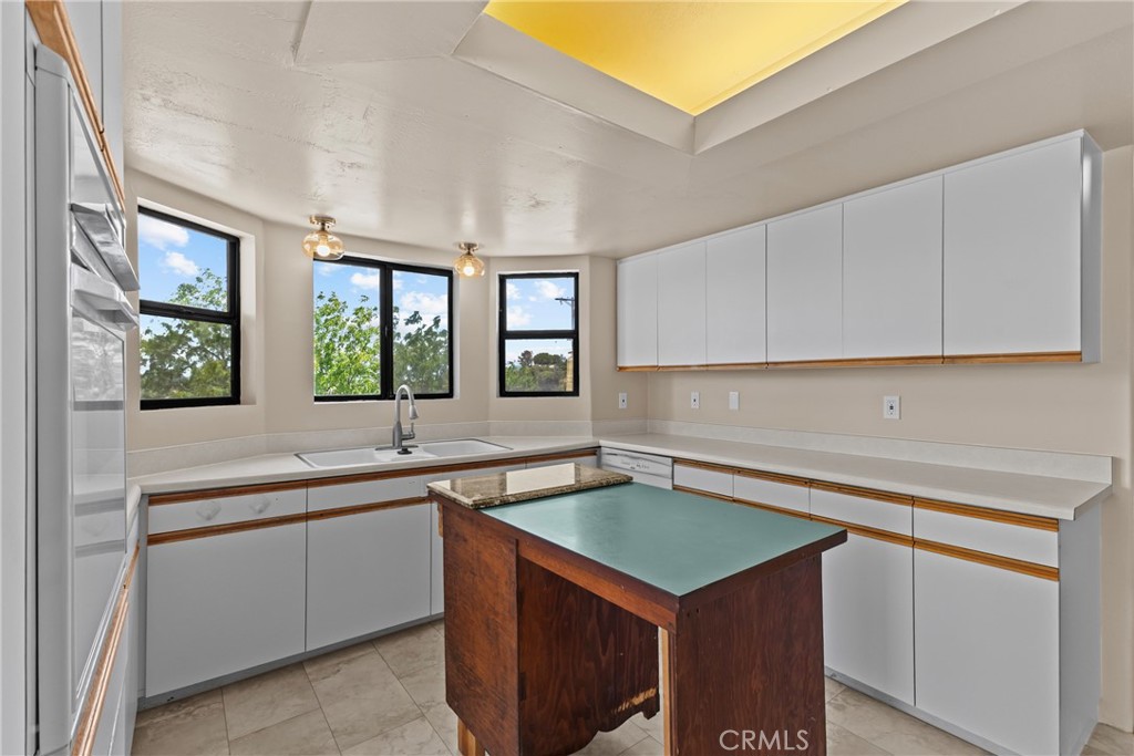 40585 Lakeshore Boulevard Property Photo 10