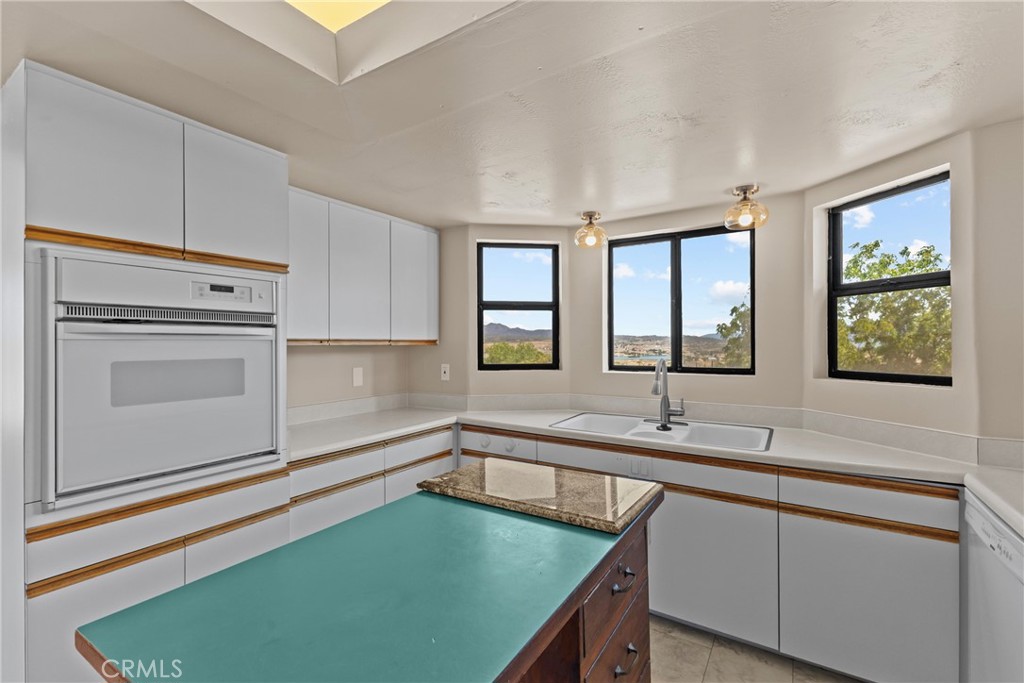 40585 Lakeshore Boulevard Property Photo 11