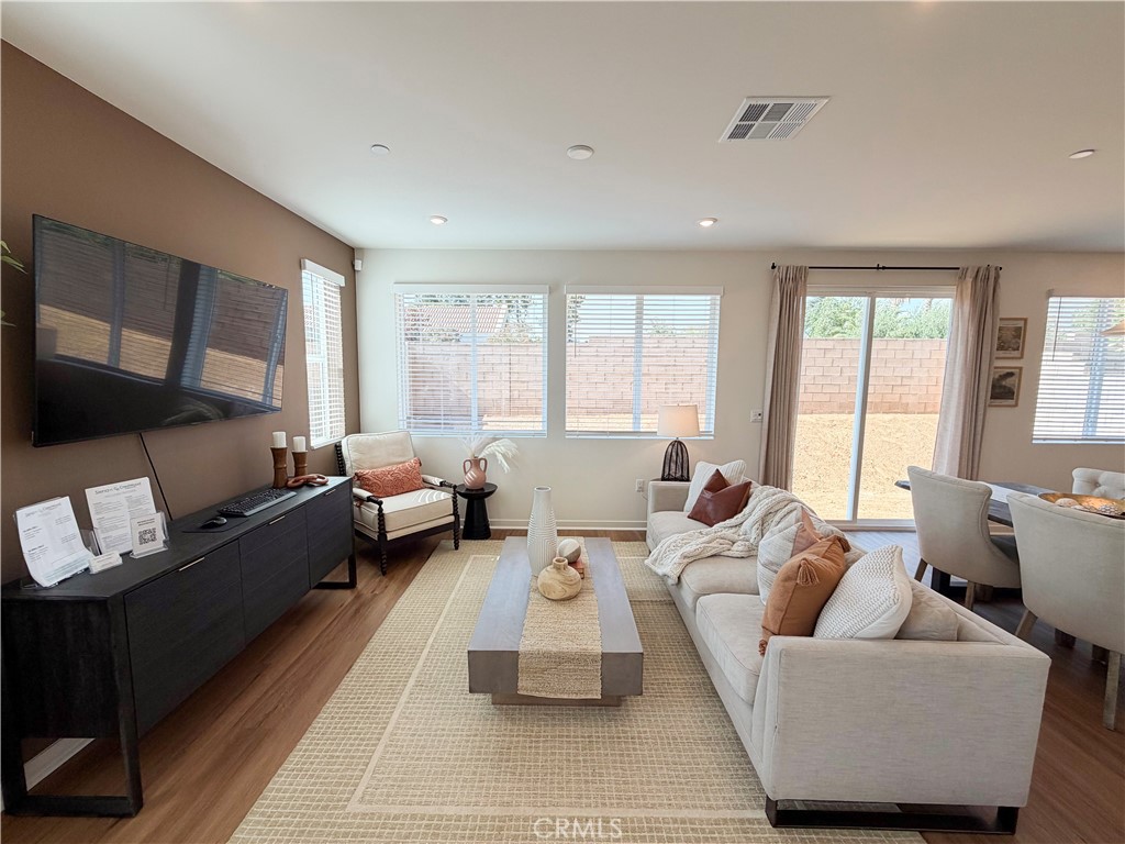 34307 Chelsie Ln Property Photo 7