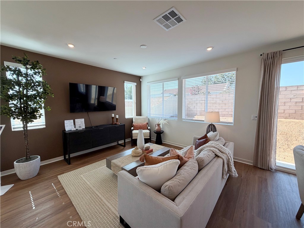 34307 Chelsie Ln Property Photo 8
