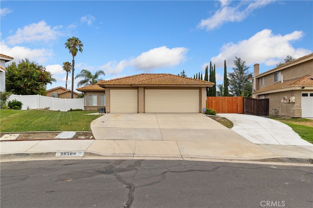 39560 Glenwood Court Property Photo 1