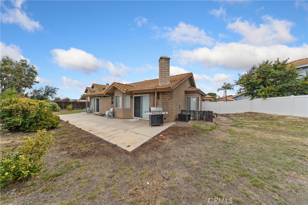 39560 Glenwood Court Property Photo 10