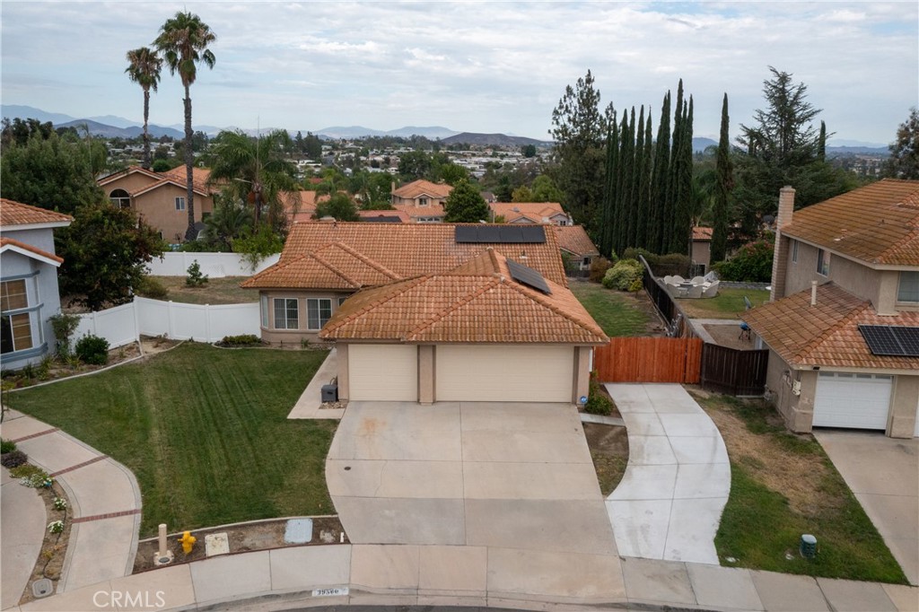 39560 Glenwood Court Property Photo 12
