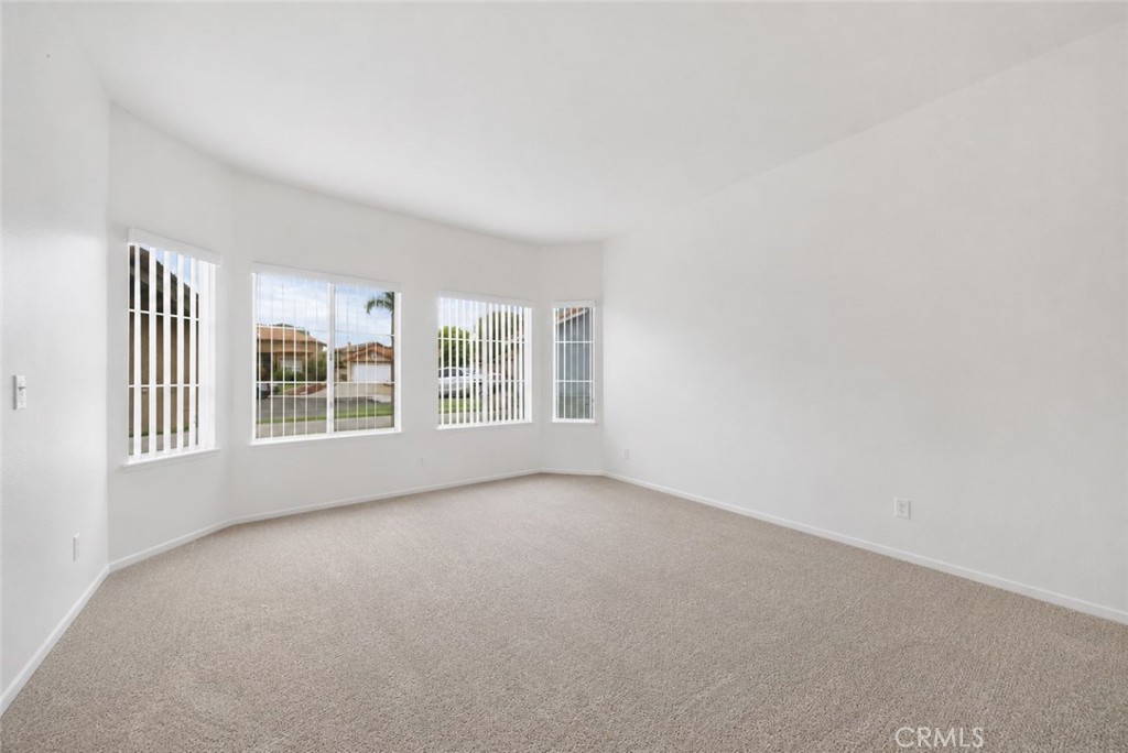 39560 Glenwood Court Property Photo 19