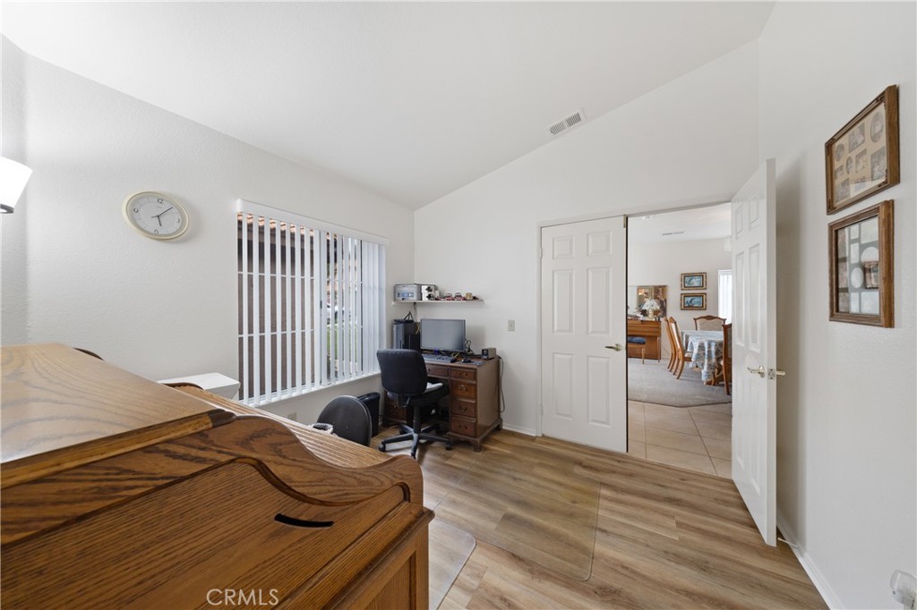 39560 Glenwood Court Property Photo 25