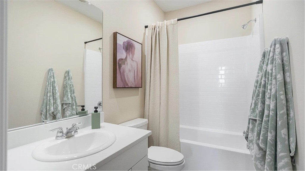 17631 Bassets Street Property Photo 12